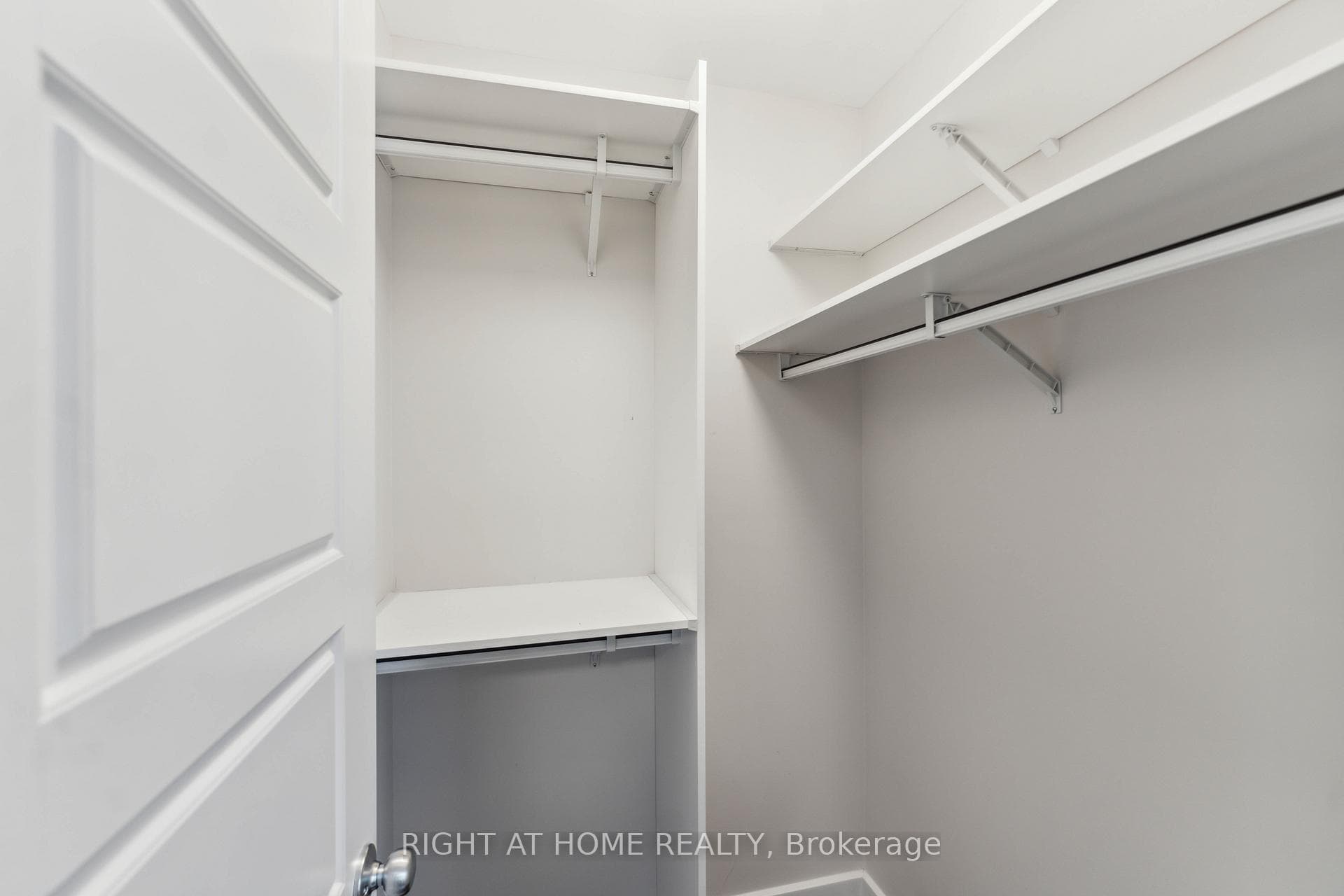 632 Moonflower Crescent photo 28