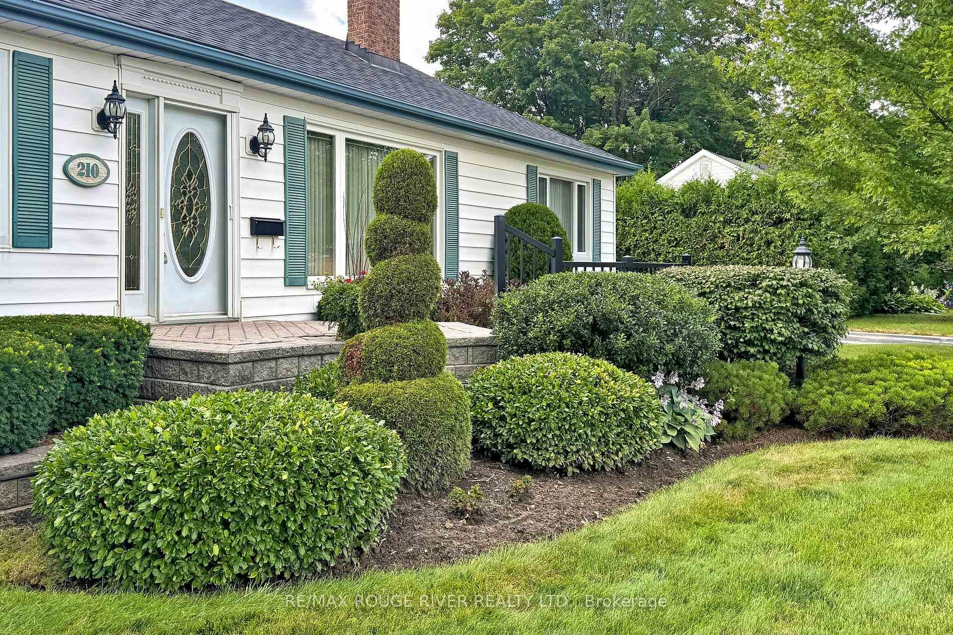 210 Scugog Street photo 7