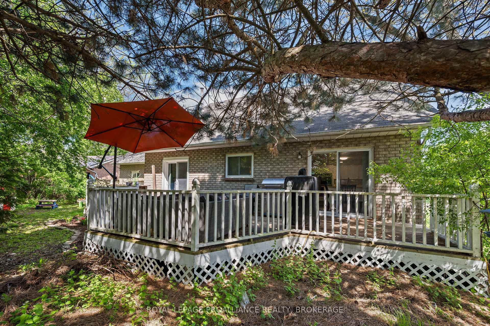 151 Greenlees Drive photo 40
