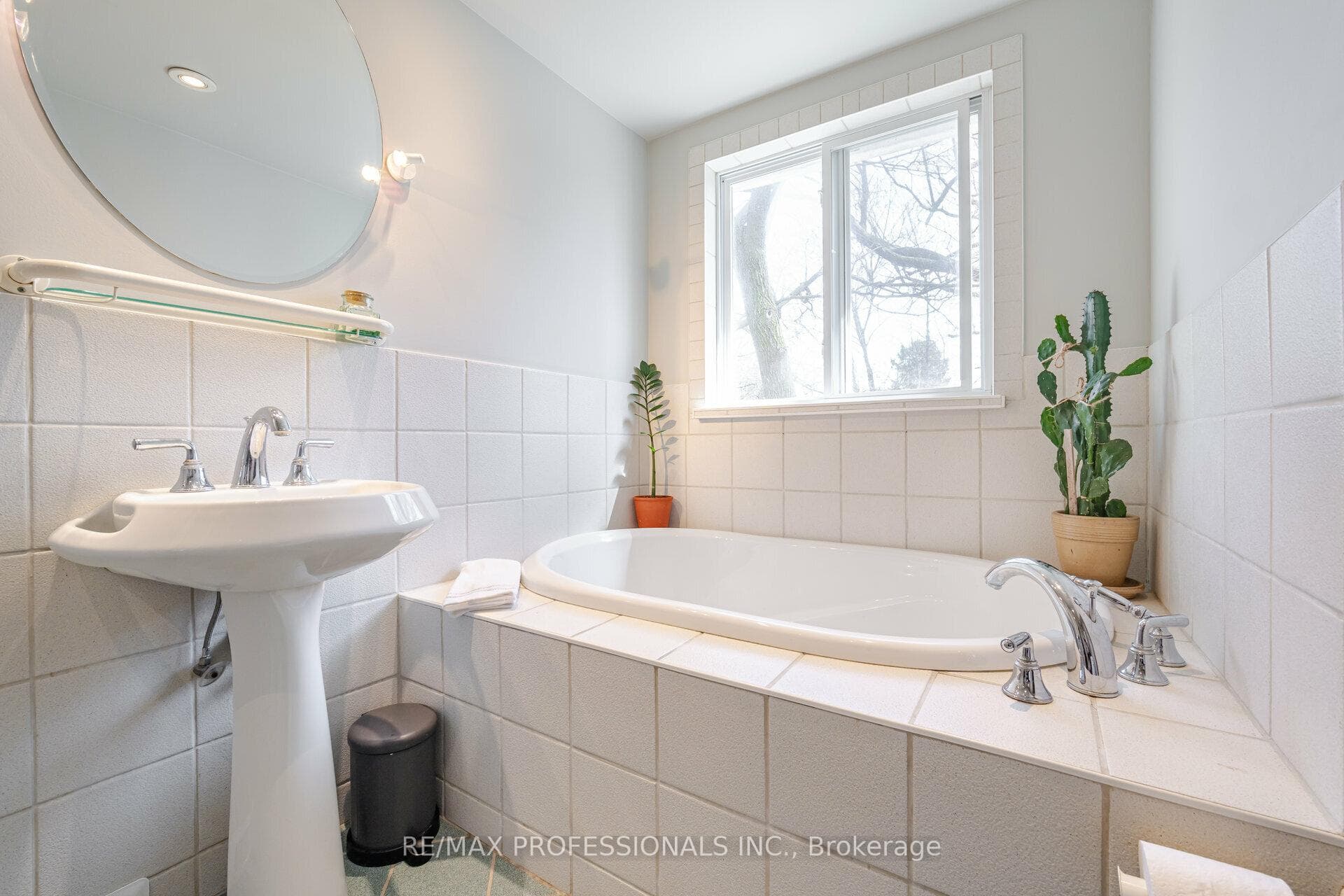 117 Eastville Avenue photo 24