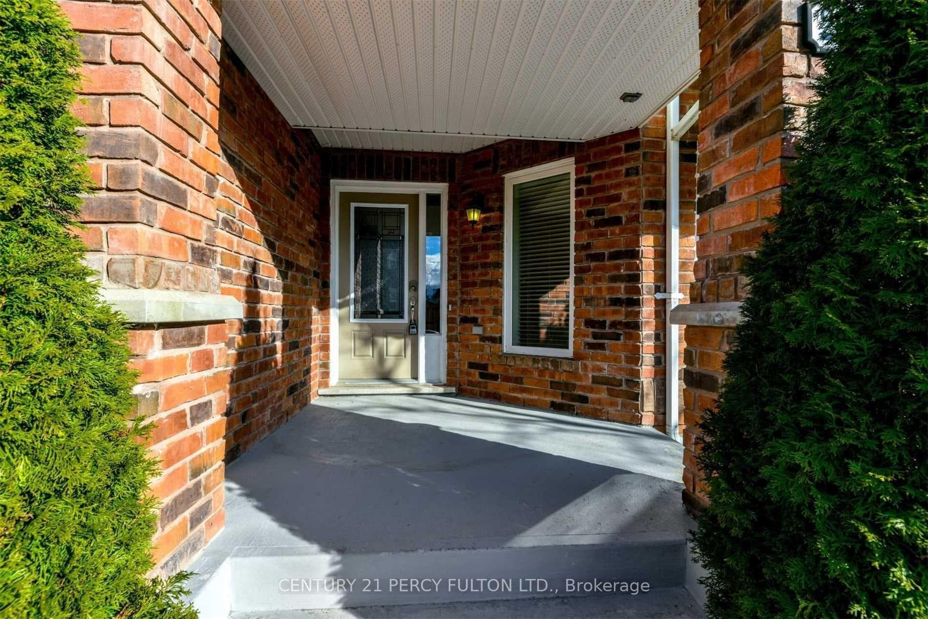 204 Magurn Gate photo 2