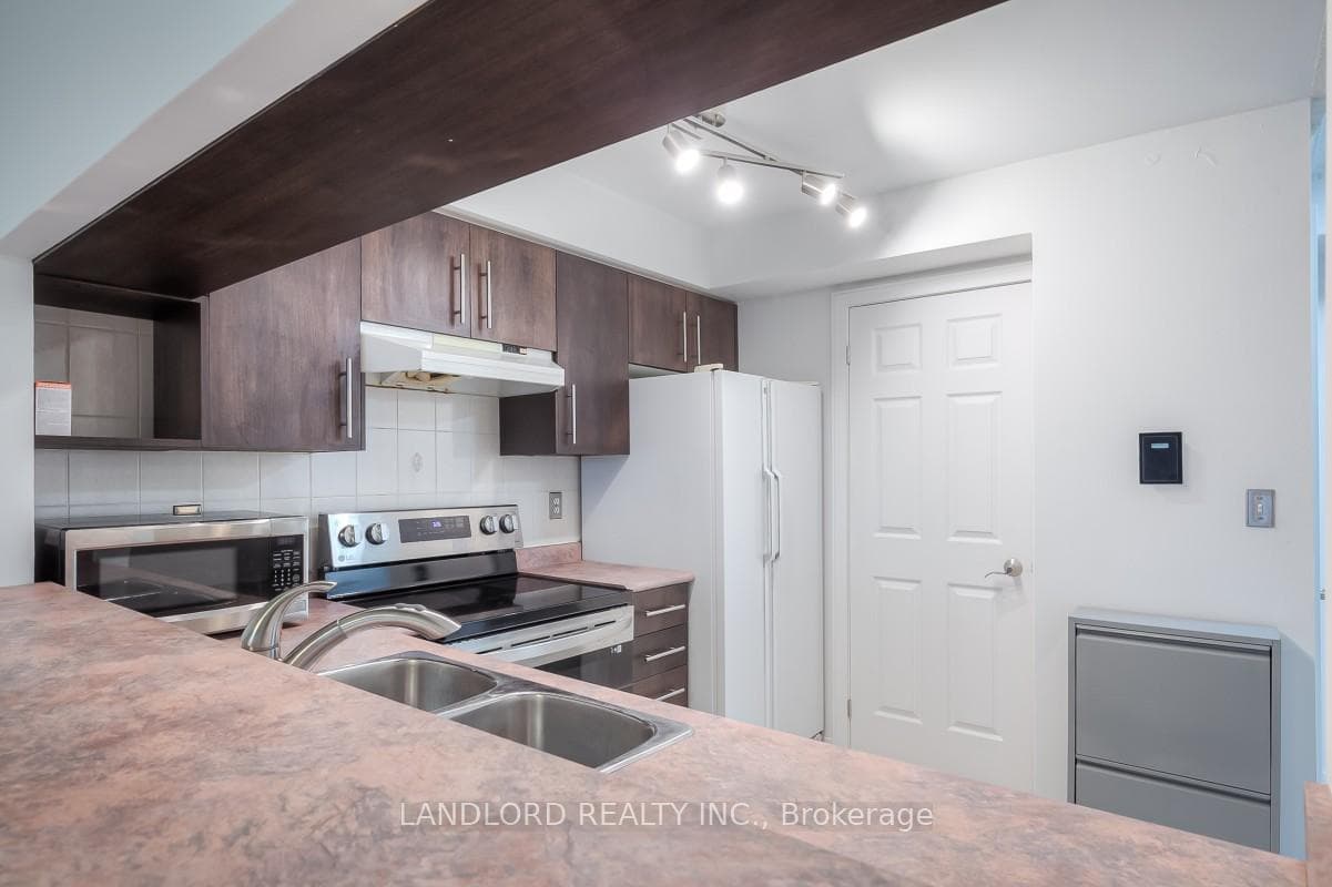 190 Manitoba Street Unit 511 photo 7