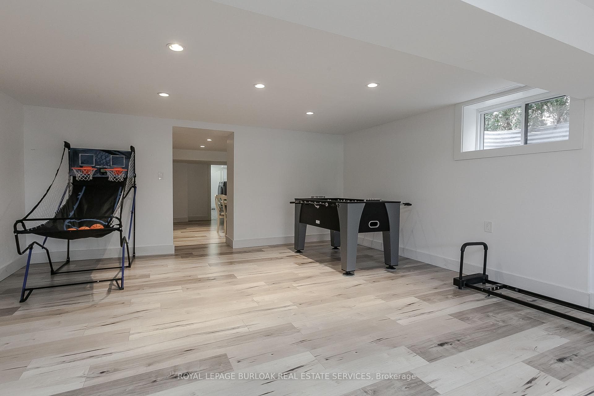 417 Strathcona Drive photo 24
