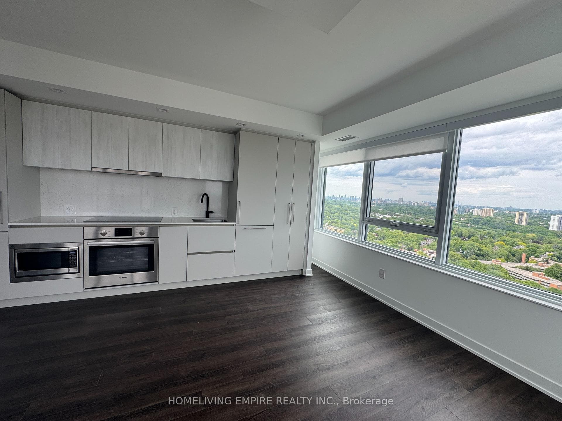 609 Sherbourne Street Unit 2909 photo 8