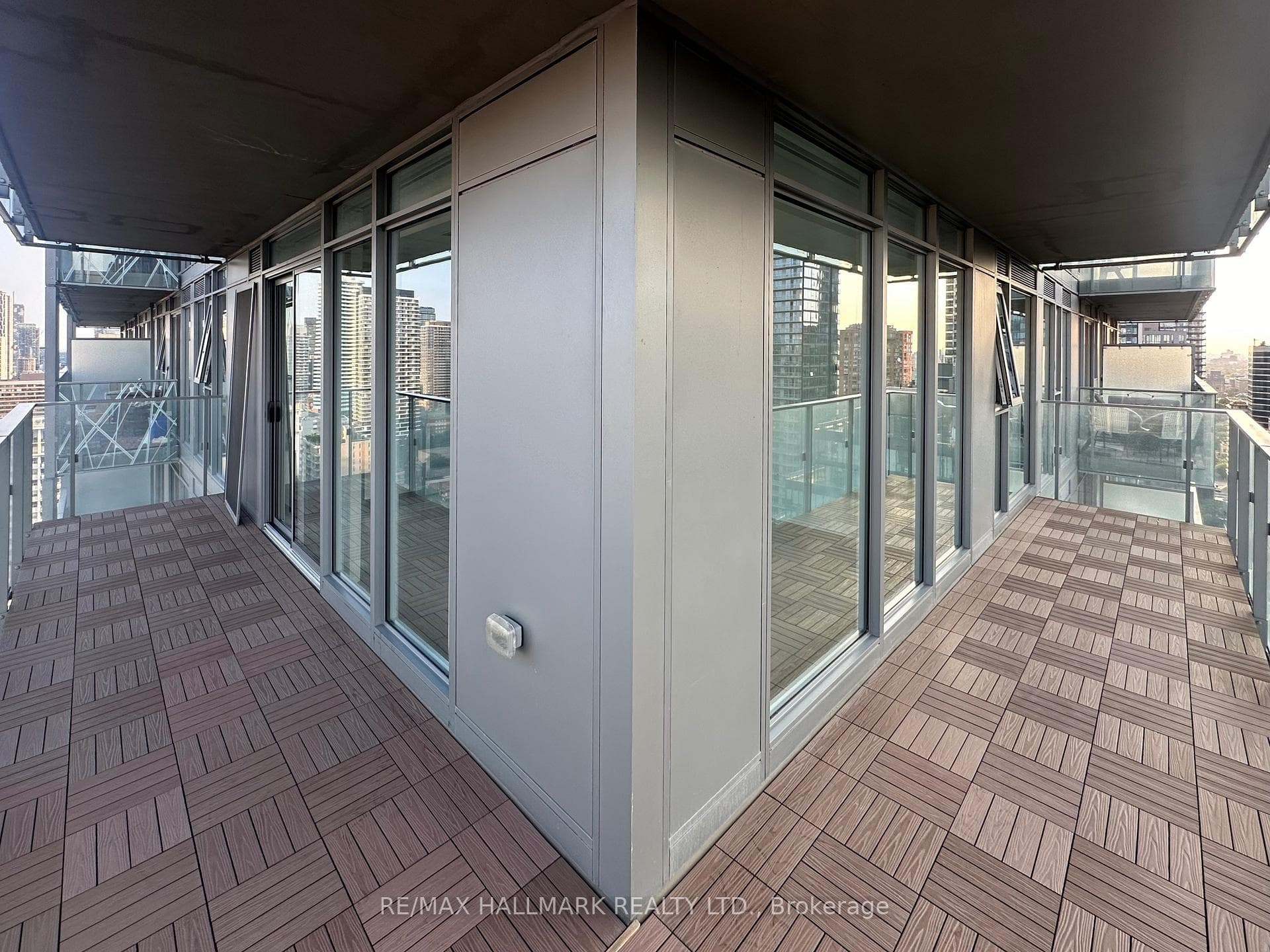 50 Wellesley Street Unit 2904 photo 17