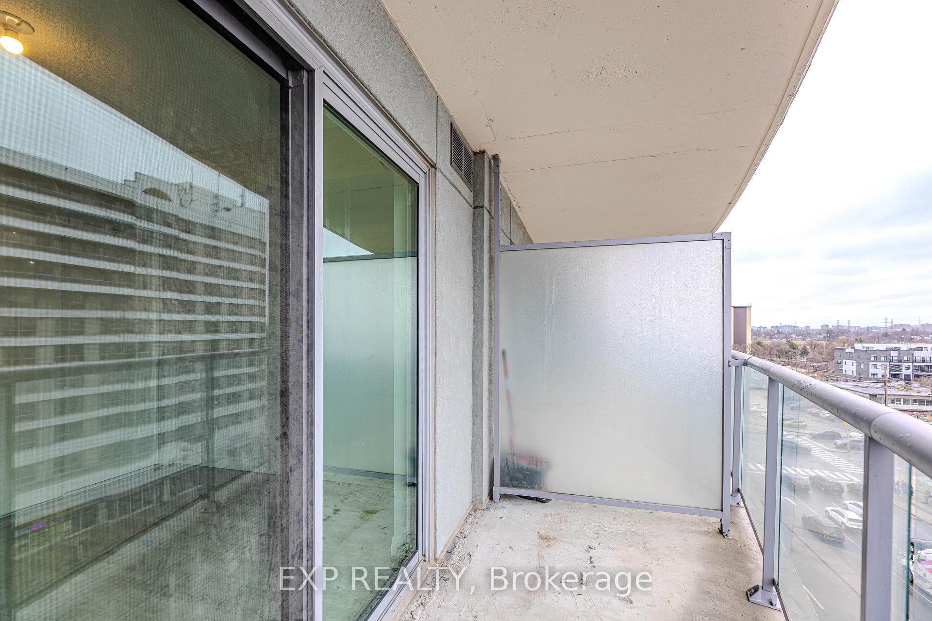 2152 Lawrence Avenue Unit 807 photo 18