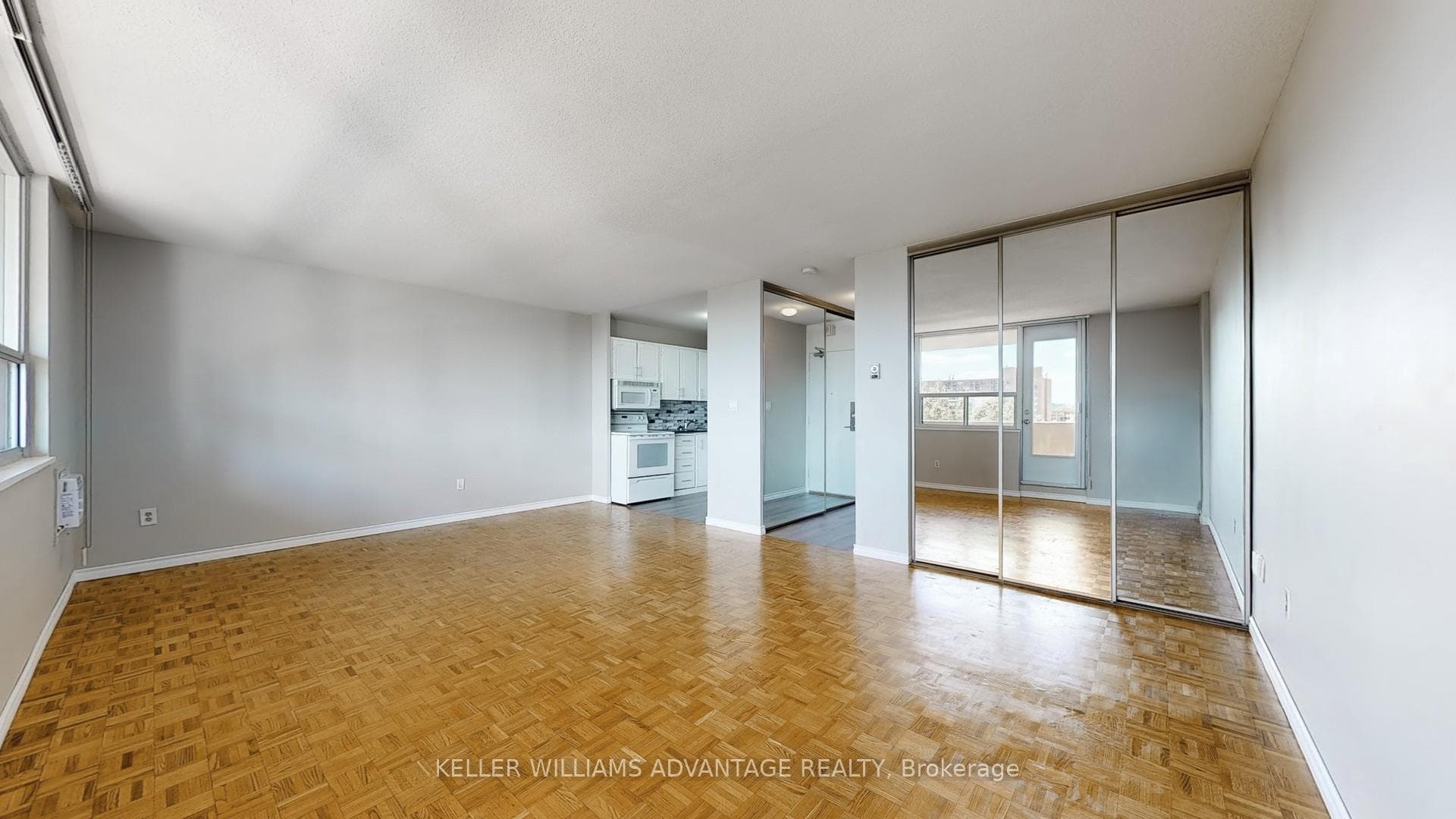 40 Homewood Avenue Unit 810 photo 8