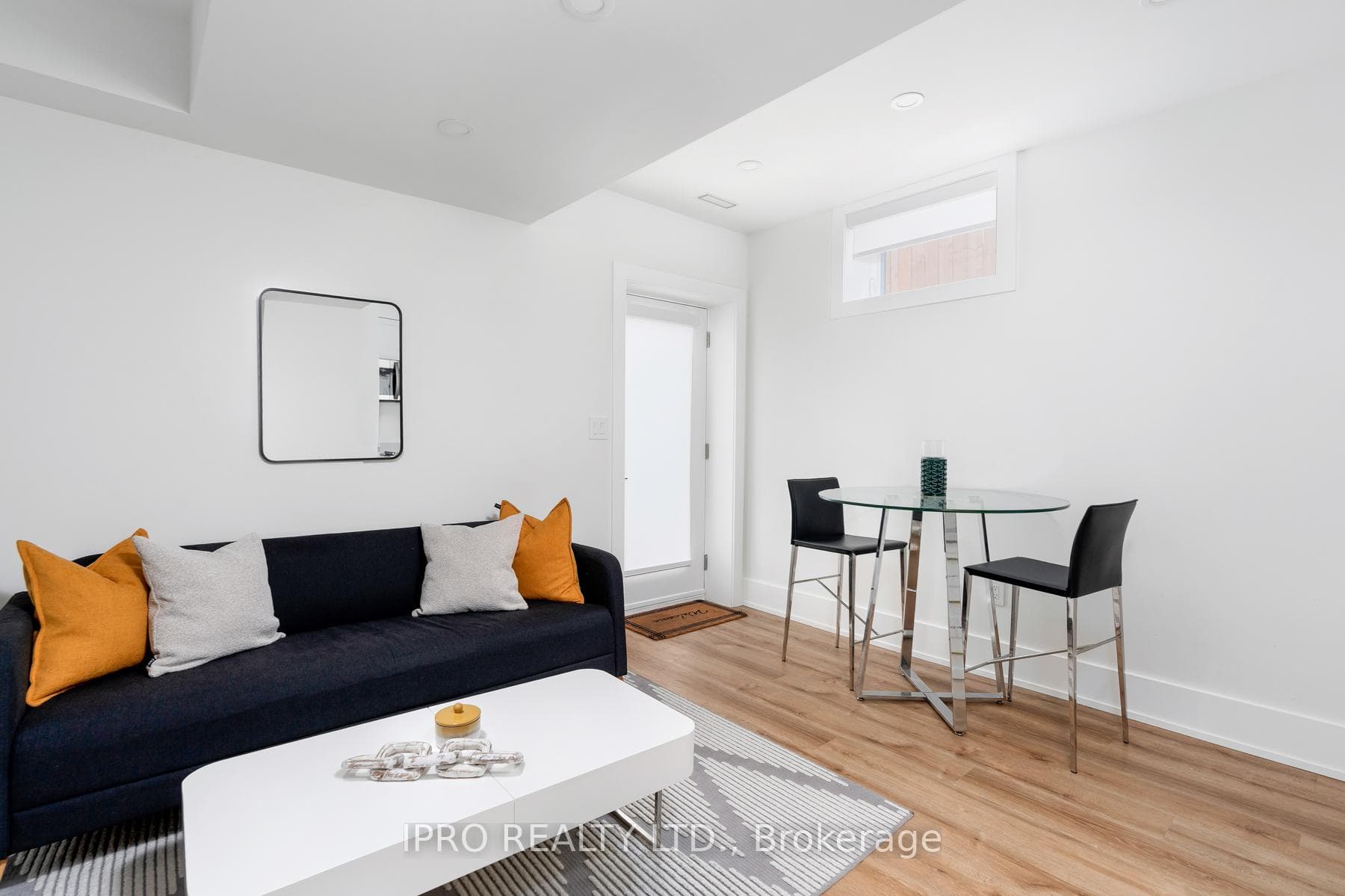58 Doncaster Avenue photo 36
