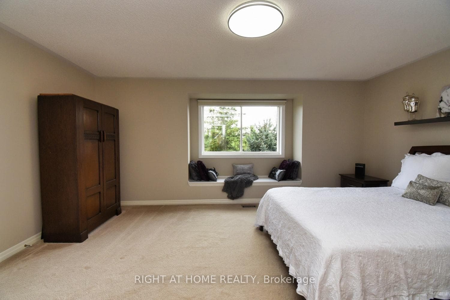 2224 Kingsmill Crescent photo 25