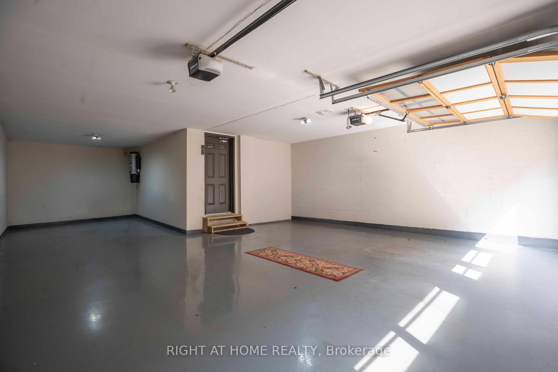 184 Dorval Drive photo 29