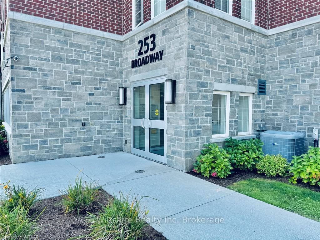 253 BROADWAY Street Unit 215 photo 3