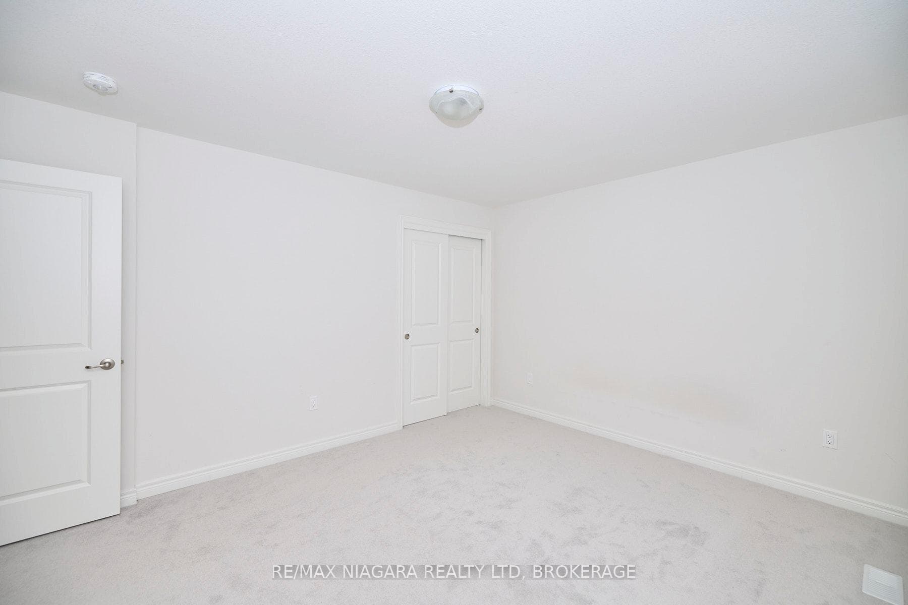 3595 Carolina Court photo 25