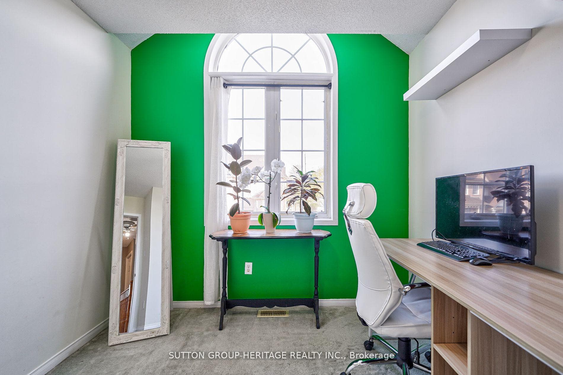 4 Stokely Crescent photo 18