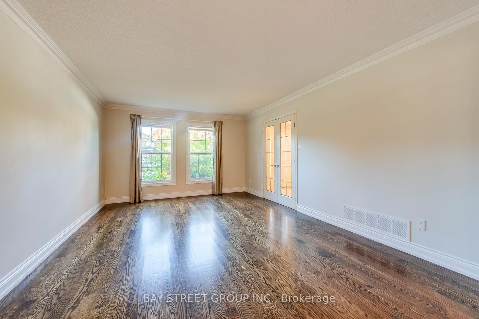 1322 Roseberry Crescent photo 7