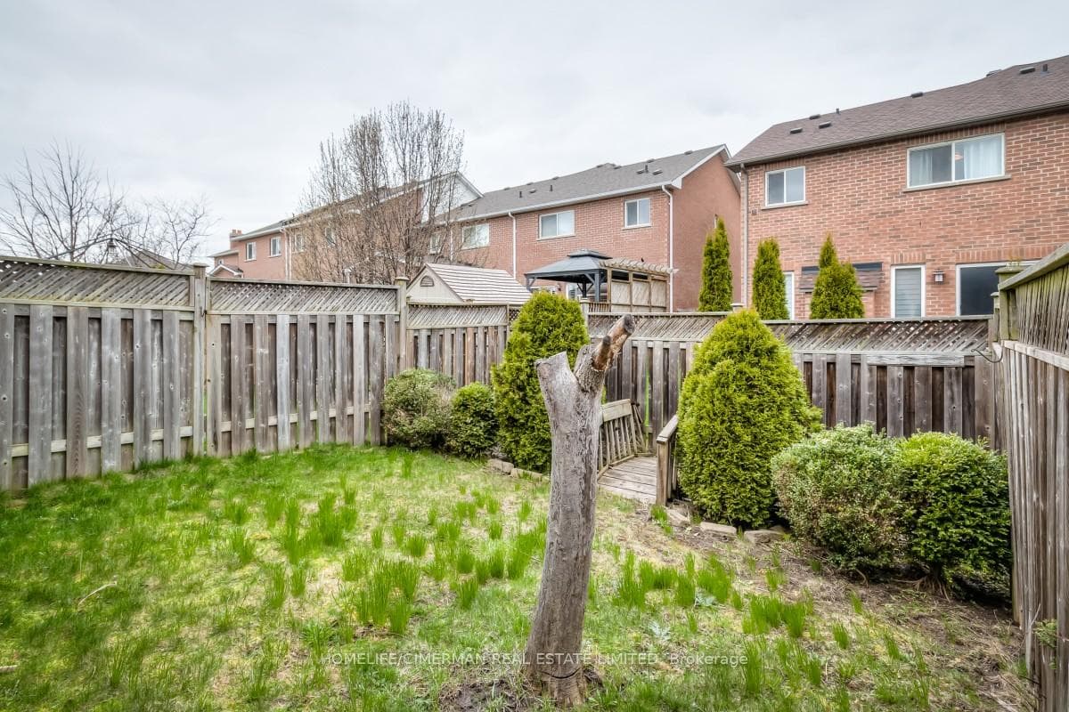 12 Cedarcrest Crescent photo 39