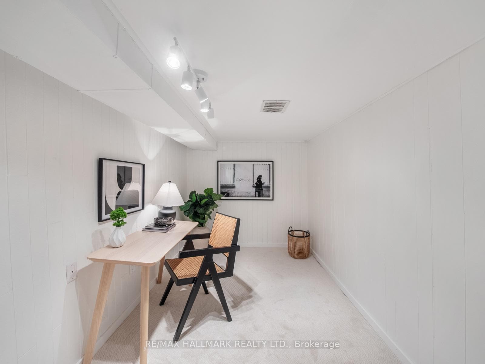 88 Eastwood Road photo 35