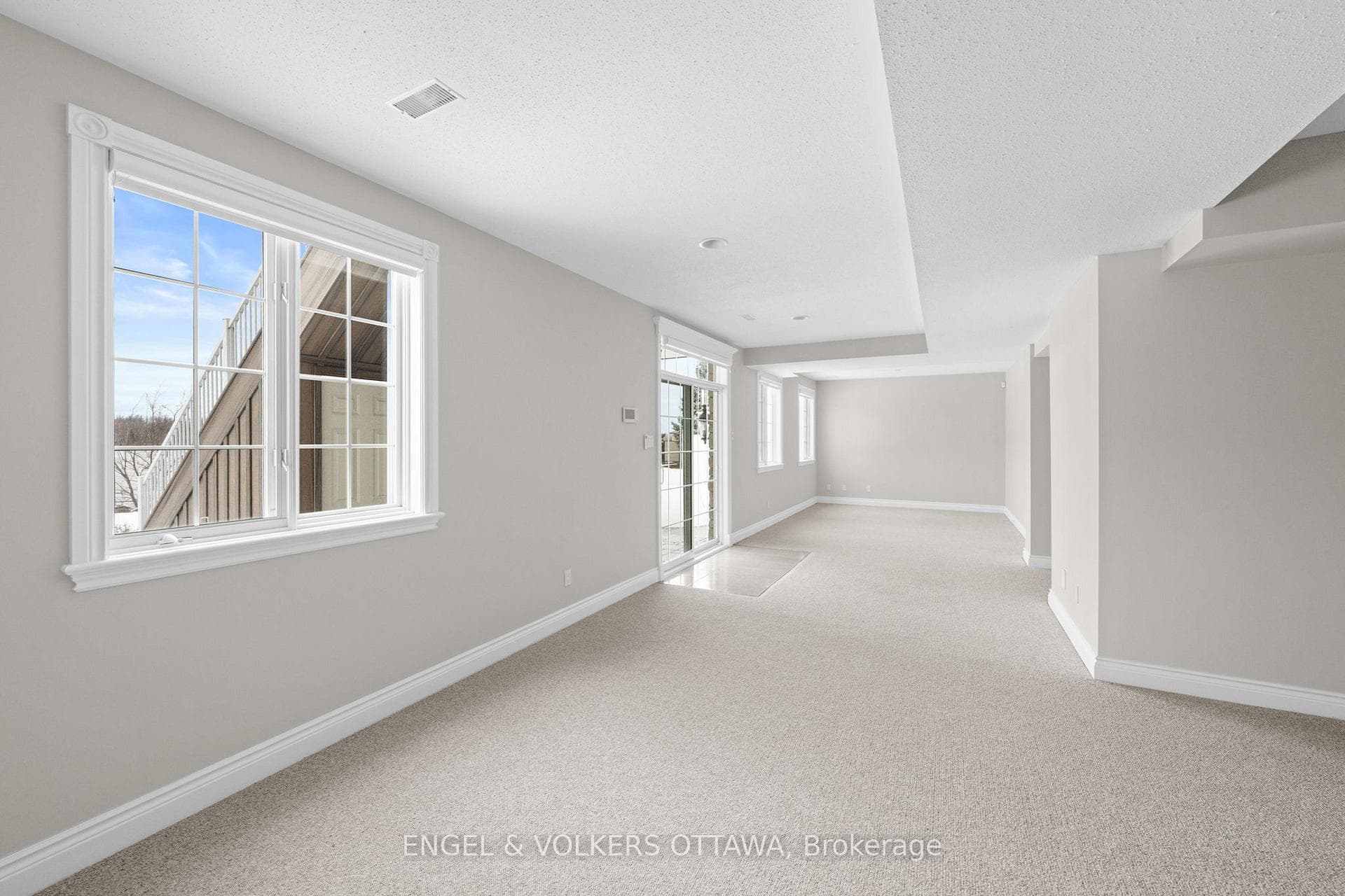 6373 Radisson Way photo 38