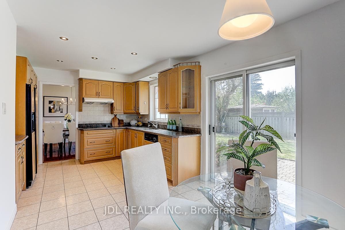 6 Taverly Road photo 18