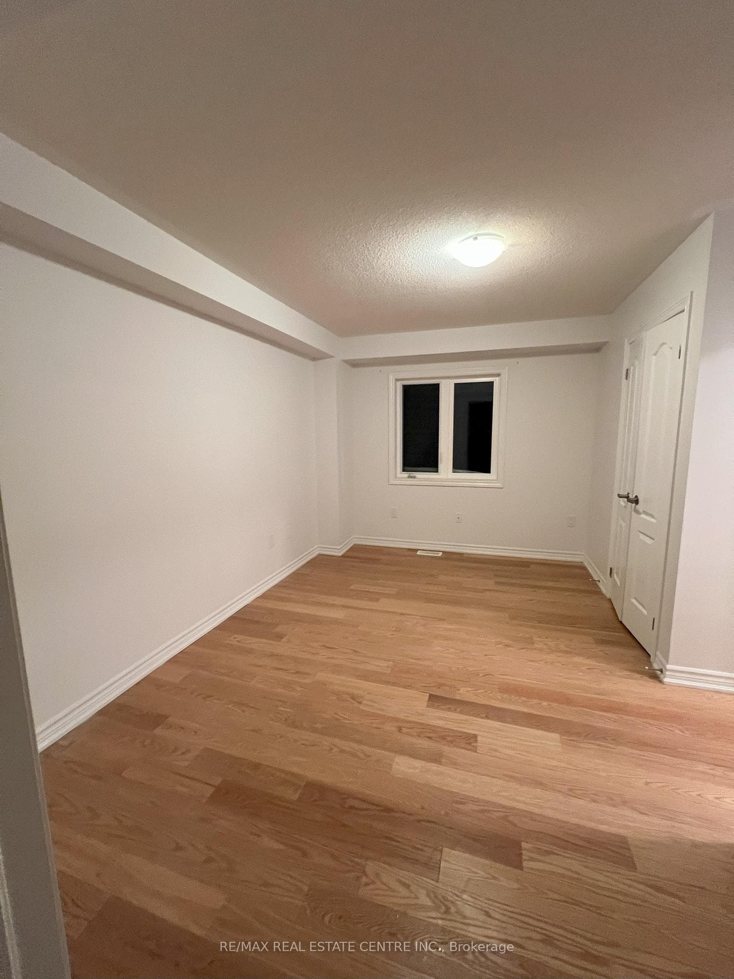 62 Hashmi Place photo 2