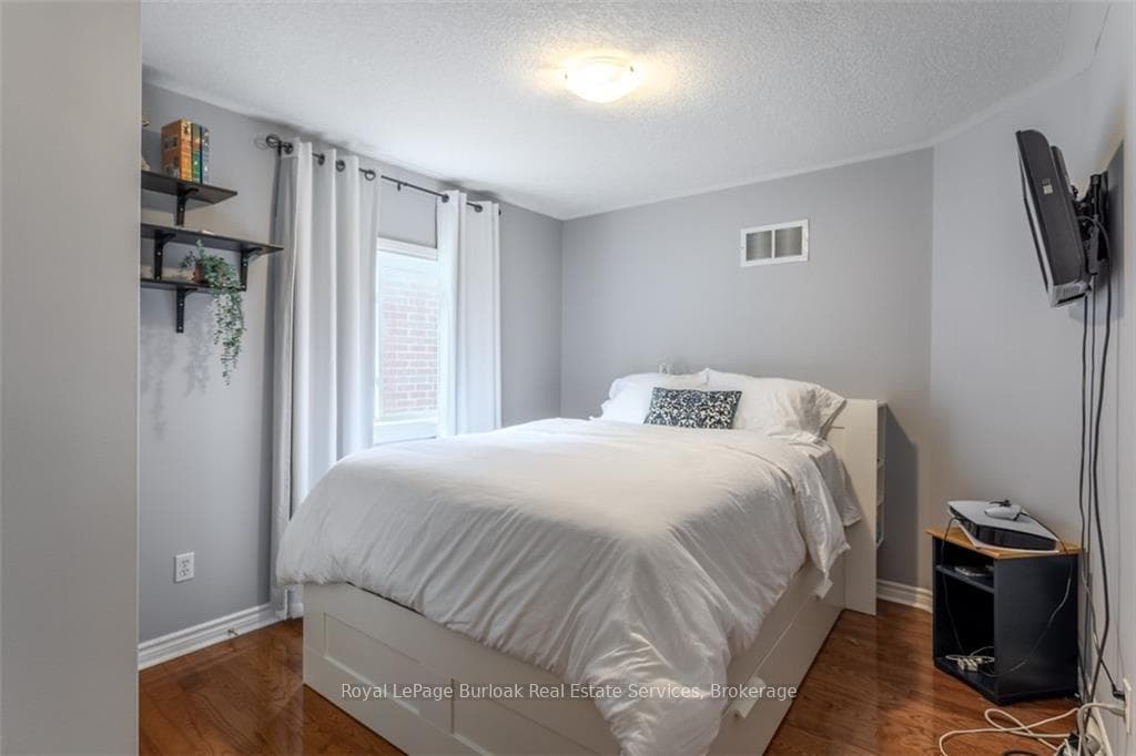 5269 Nova Crescent photo 20