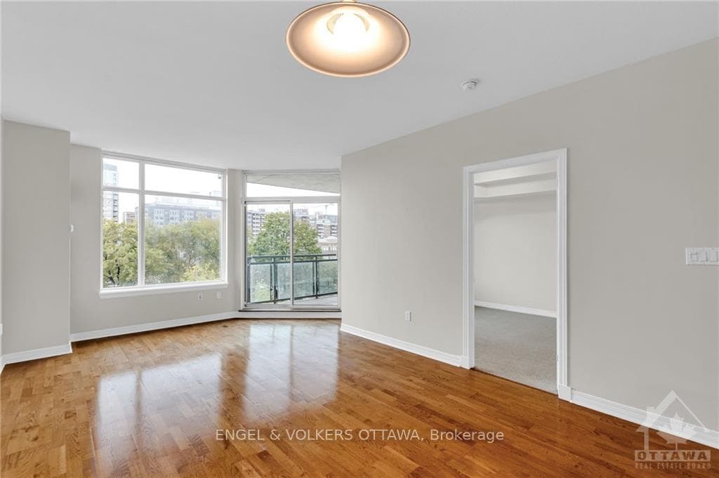 570 LAURIER Avenue Unit 404 photo 7