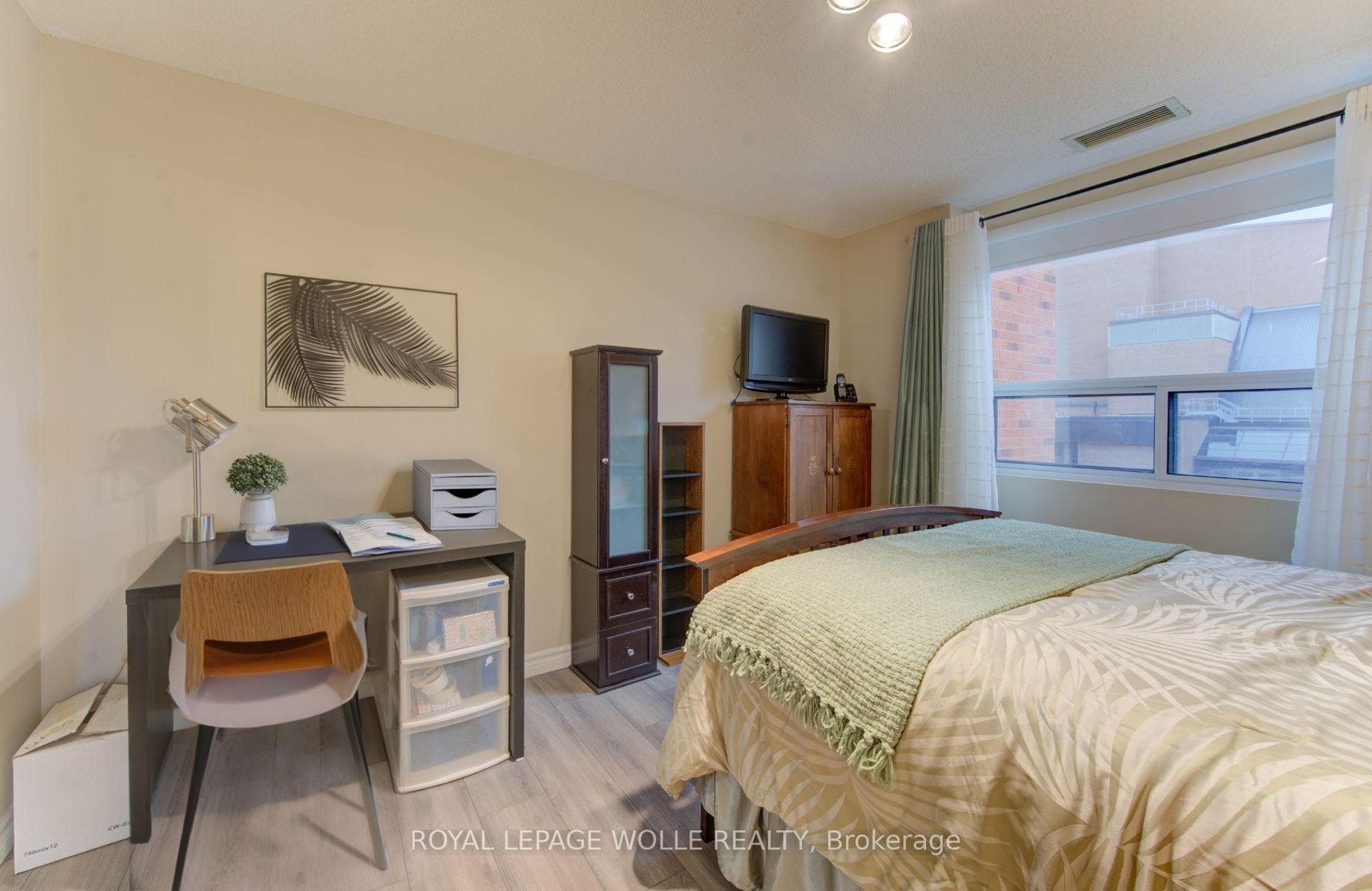 20 Ellen Street Unit 303 photo 32