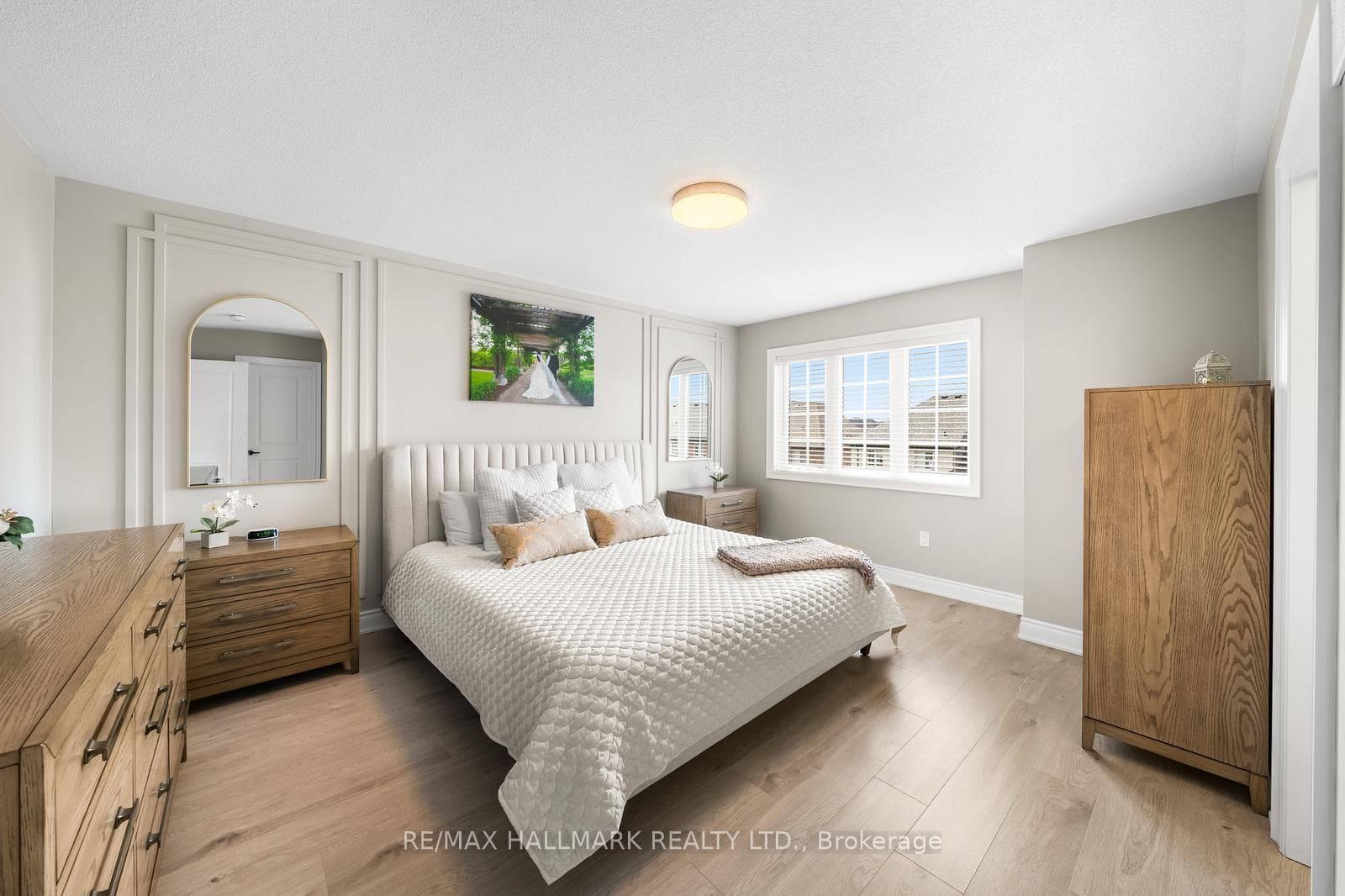 318 CORONATION Road photo 29
