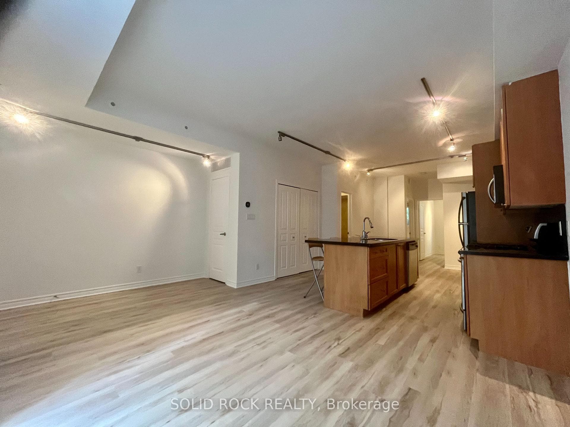 60 Carr Street Unit 1 photo 4
