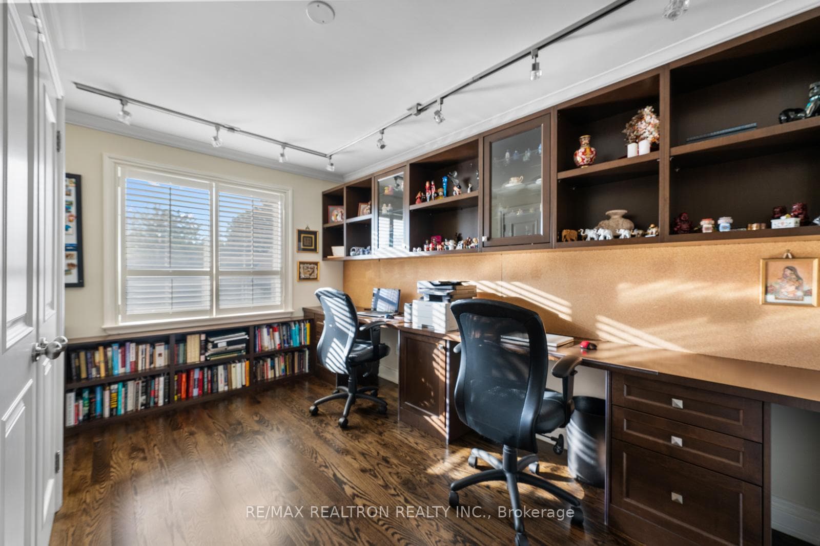 25 Cedar Springs Grove photo 22