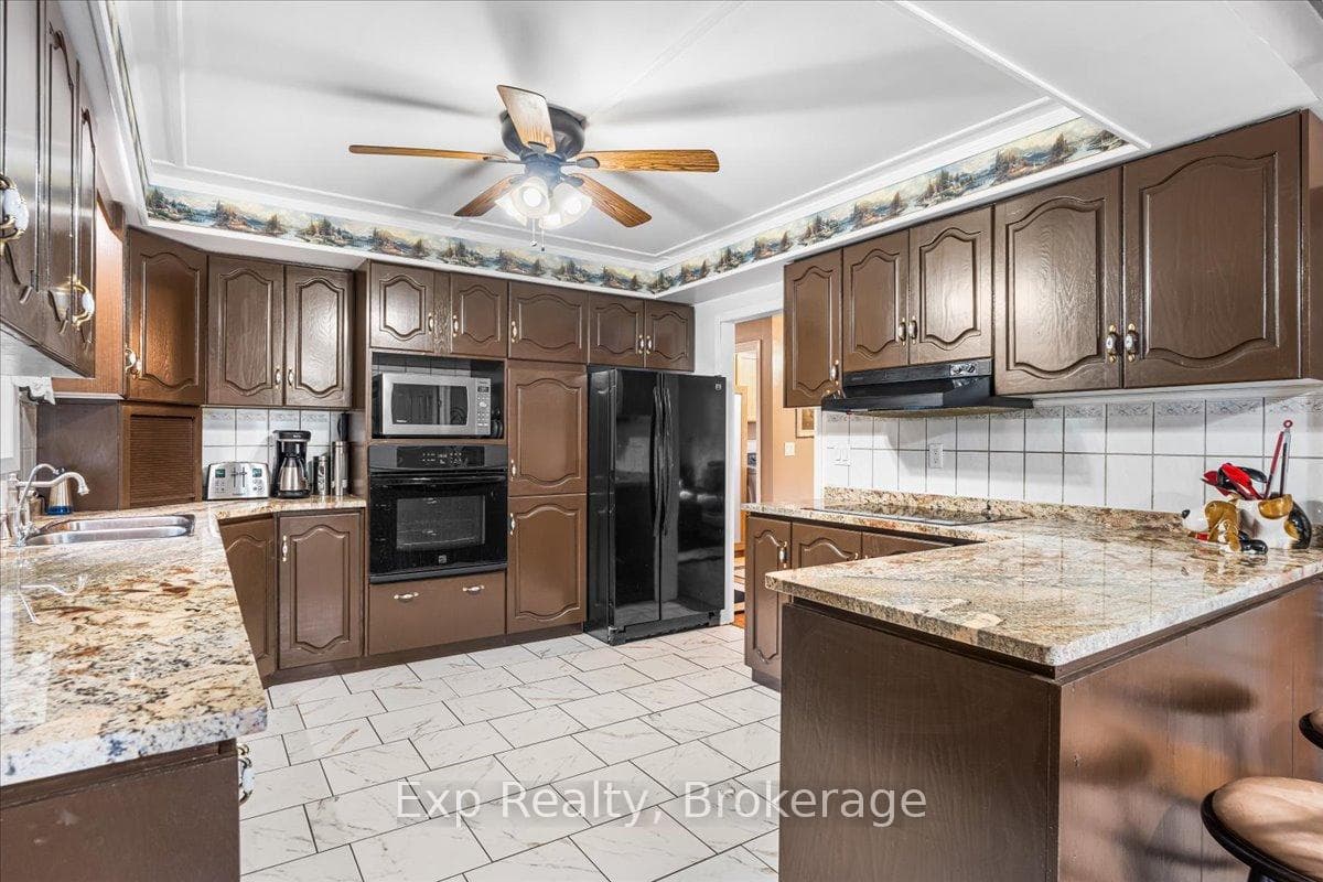 2475C Shannonville Road photo 11