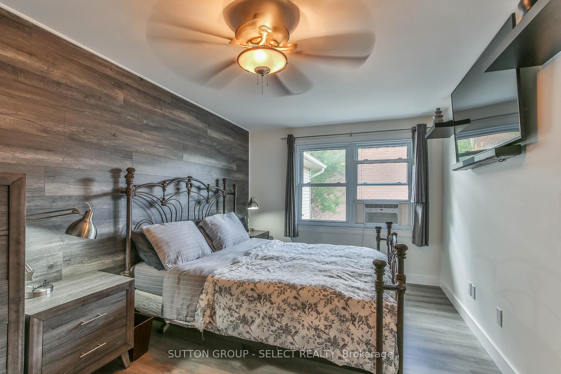 230 Clarke Road Unit 226 photo 19