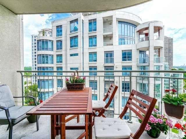 2111 Lake Shore Boulevard Unit 814 photo 21
