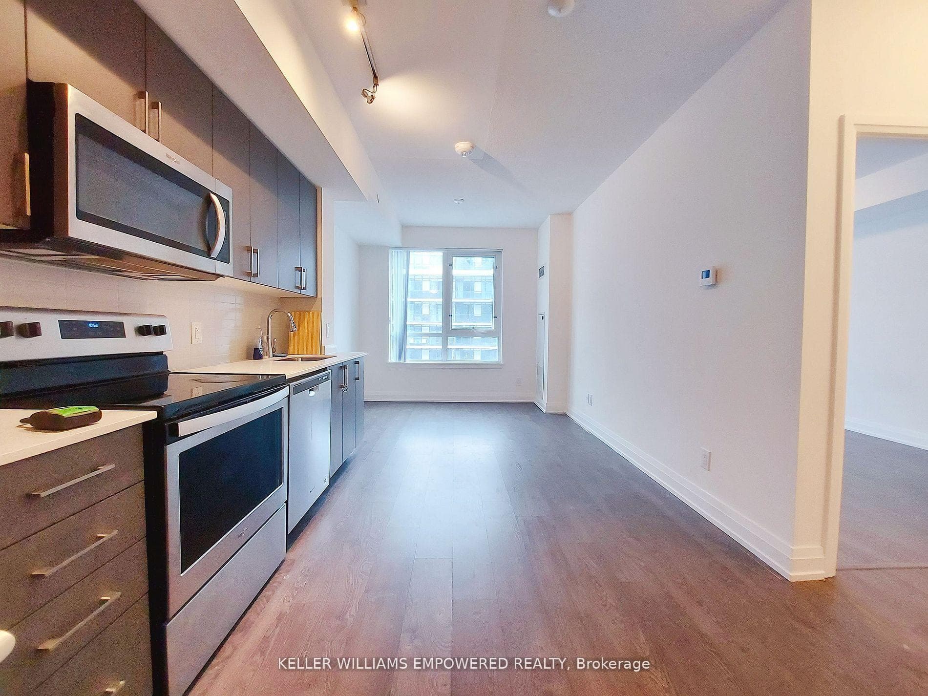 591 Sheppard Avenue Unit 536 photo 7