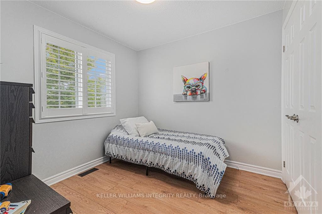 128 KINCARDINE Drive photo 17
