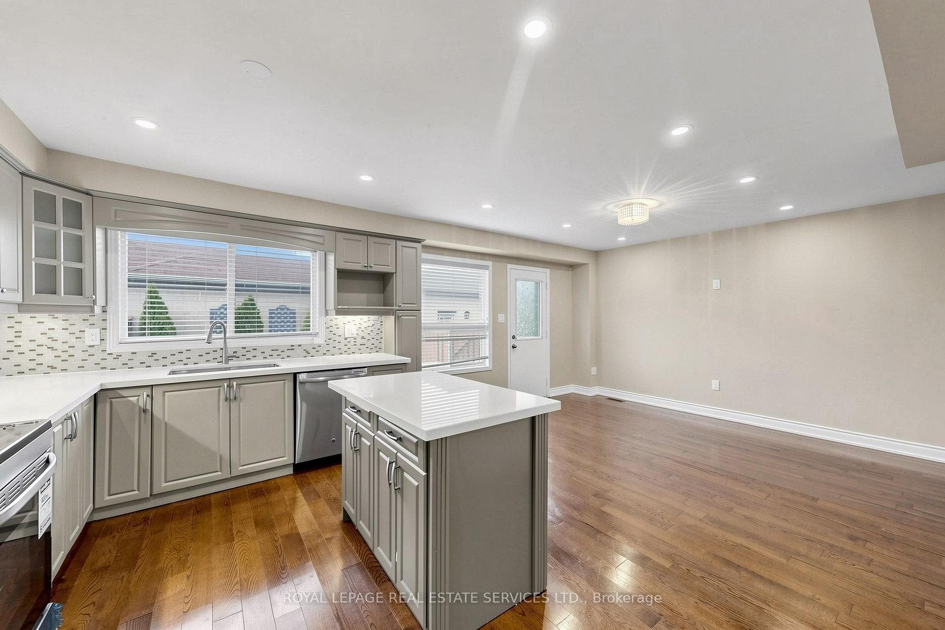 5837 Rainberry Drive photo 10
