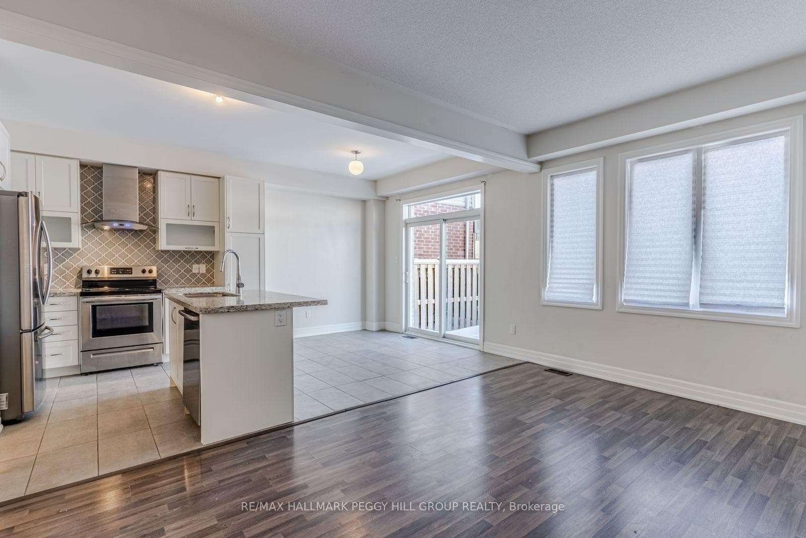 181 Wagner Crescent photo 6