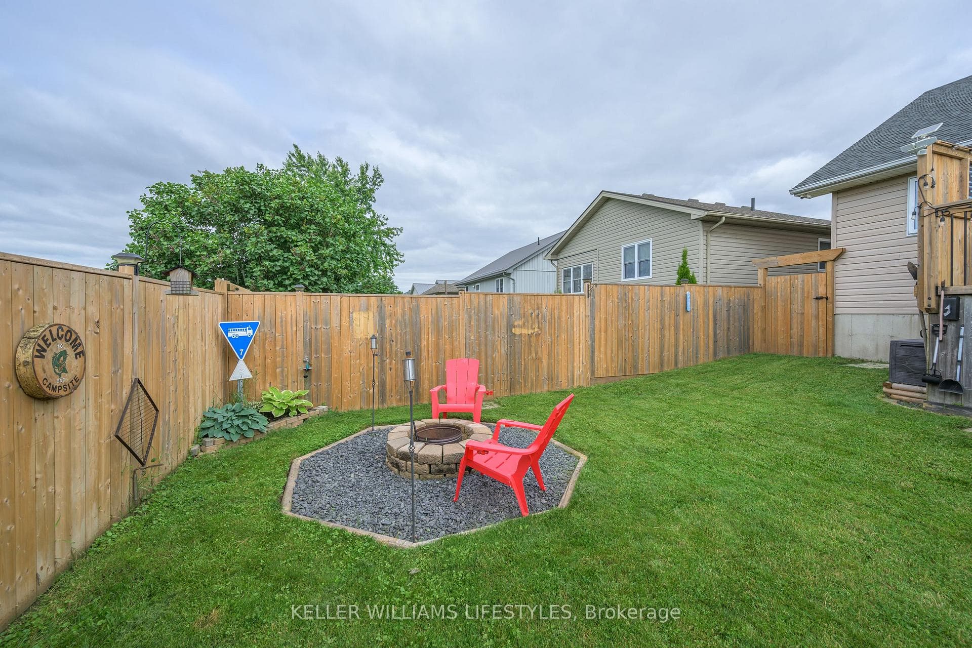 24 Rebecca Drive photo 13