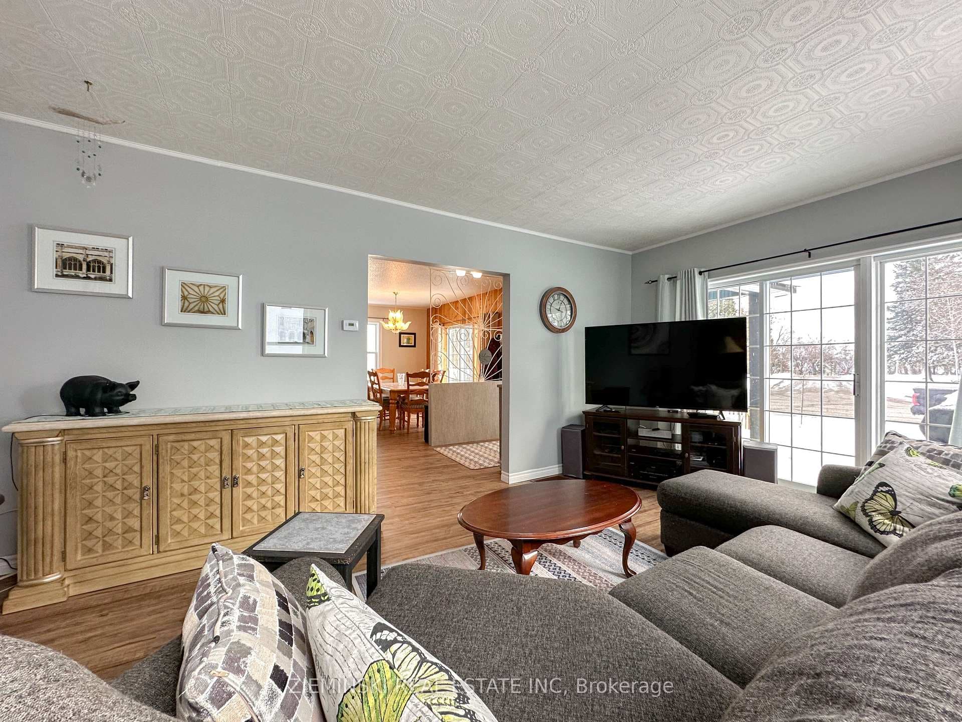 148 Devonshire Avenue photo 12