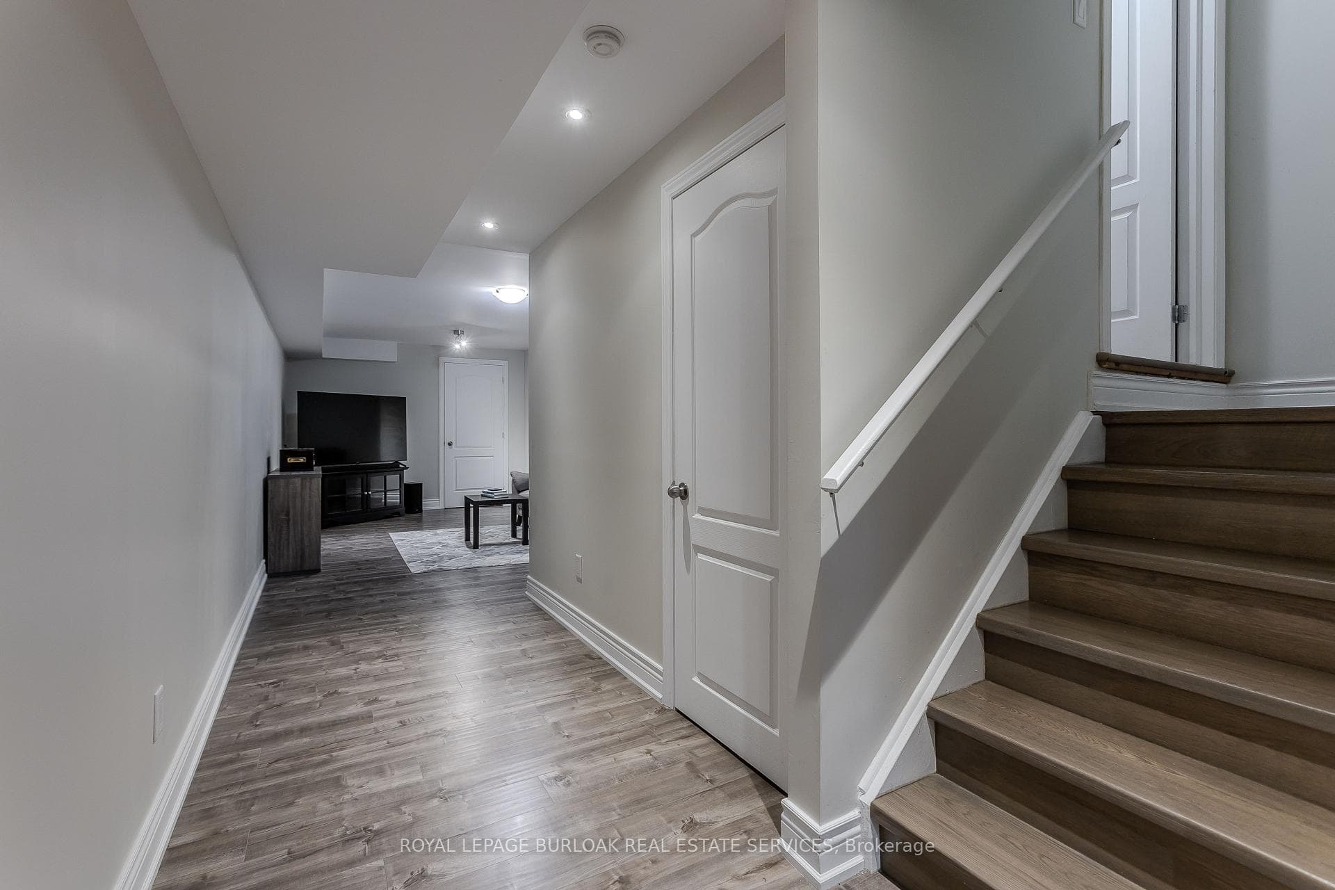 4077 Gunby Crescent photo 25