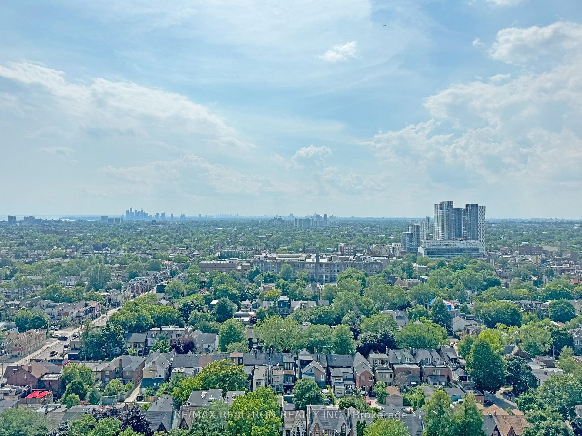 666 Spadina Avenue Unit 1712 photo 9