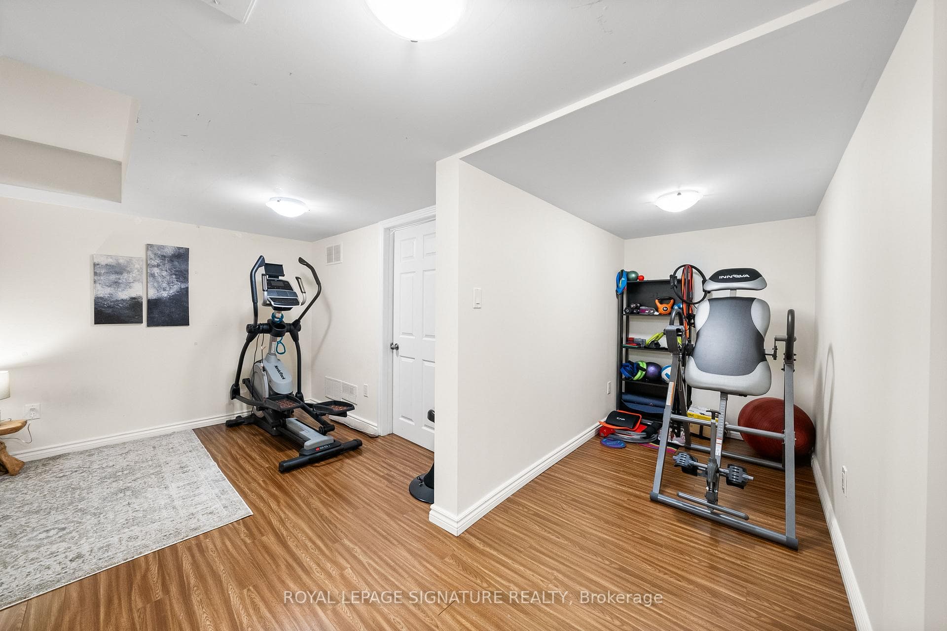 22 Grasslands Avenue photo 33