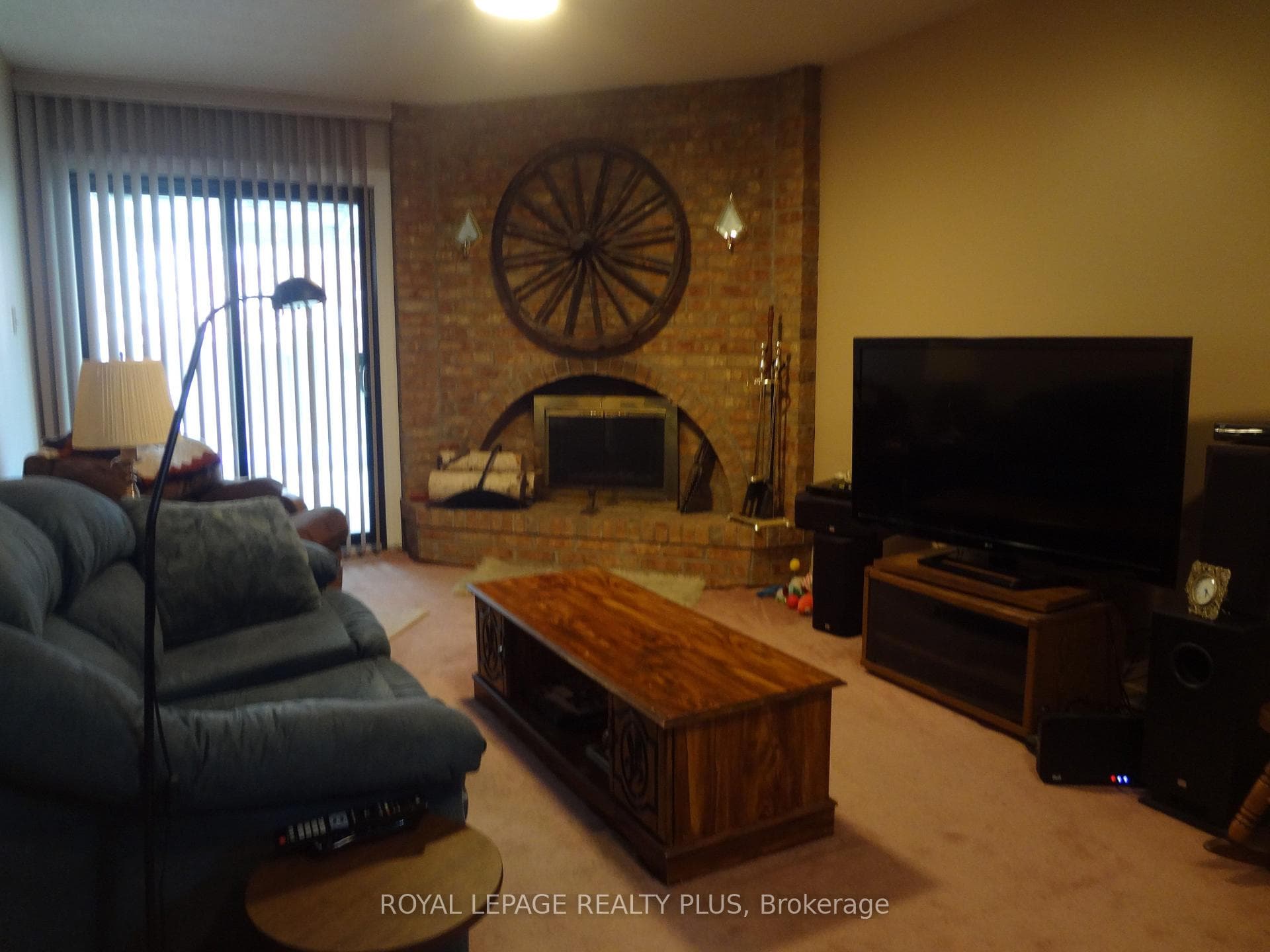 4170 Treetop Crescent photo 13