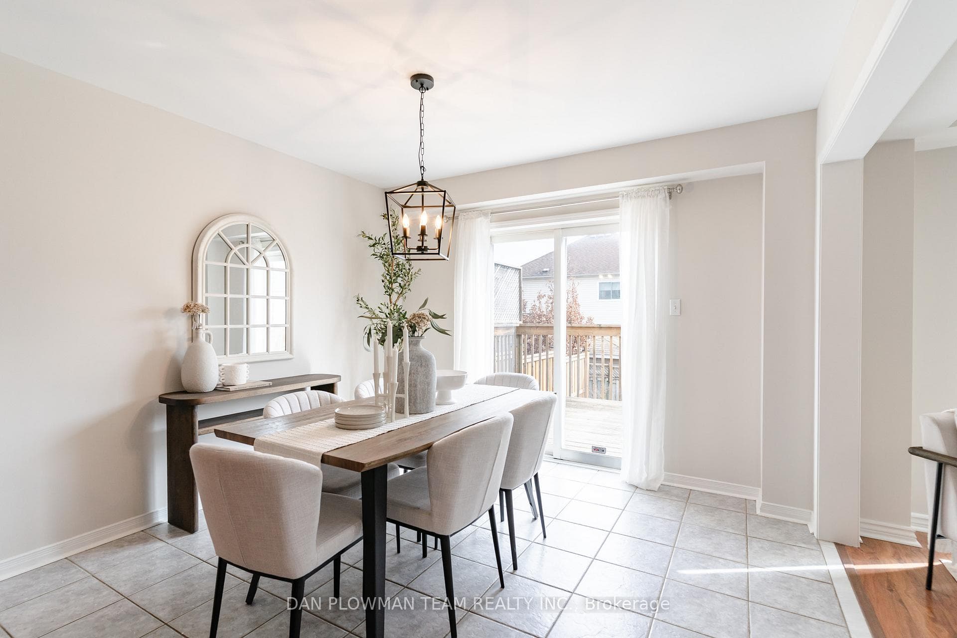 51 Hutton Place photo 12