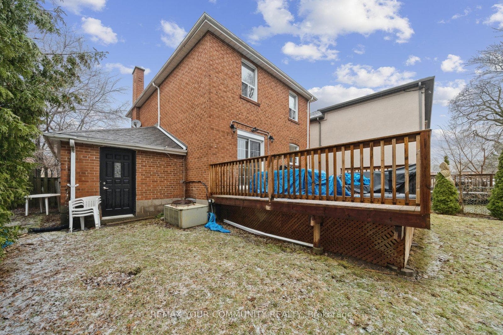 19 Newbury Lane photo 34