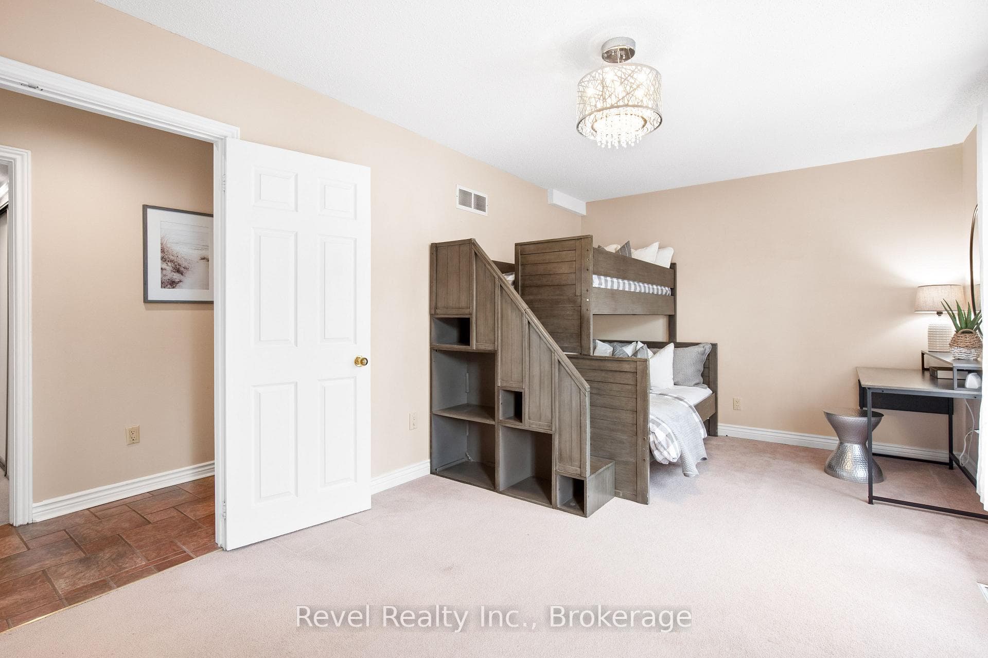 27 Cedar Crescent photo 15