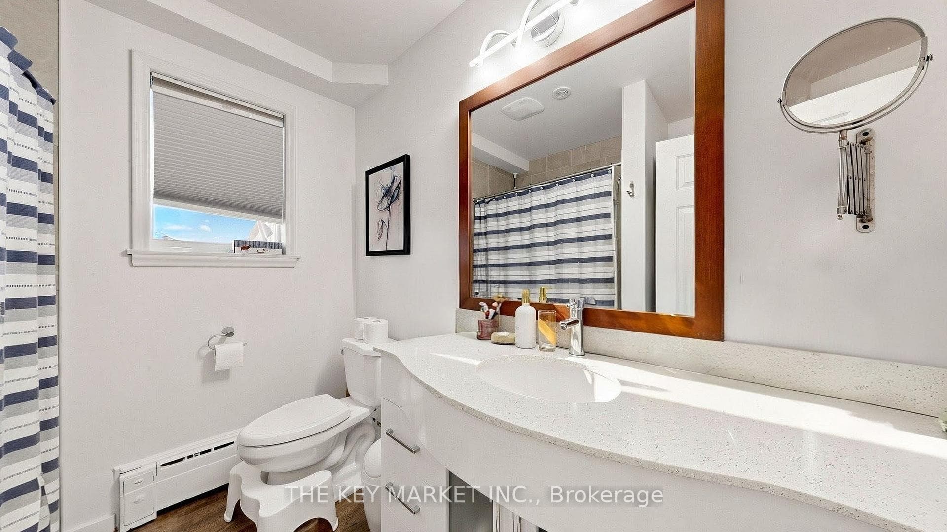 209 St Clements Avenue photo 41