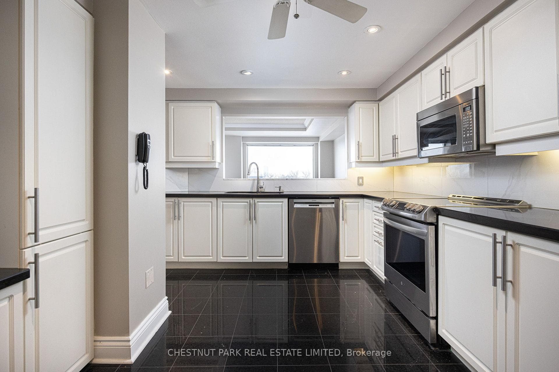 1818 Bayview Avenue Unit 607 photo 8
