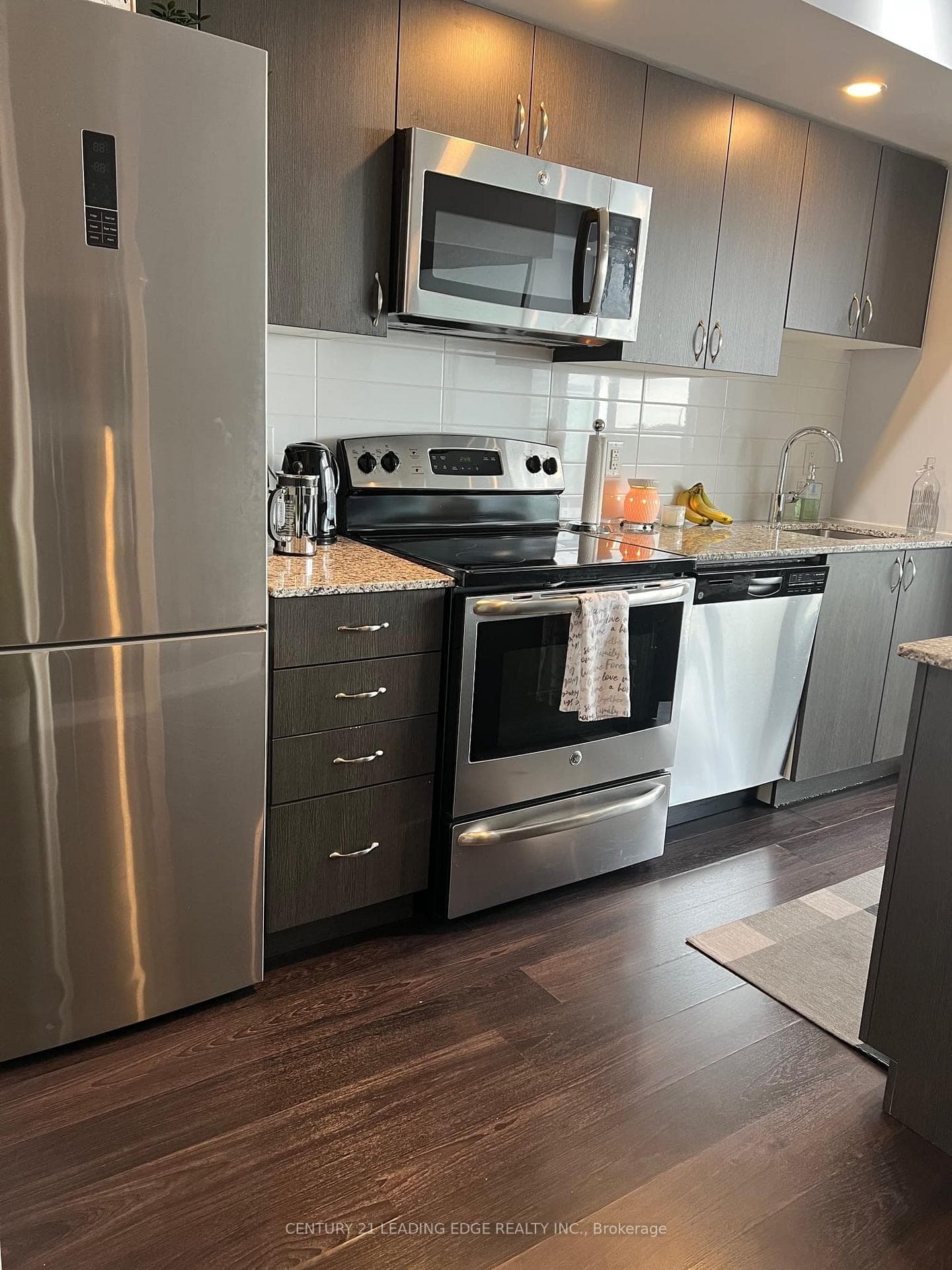 11 Superior Avenue Unit 907 photo 9