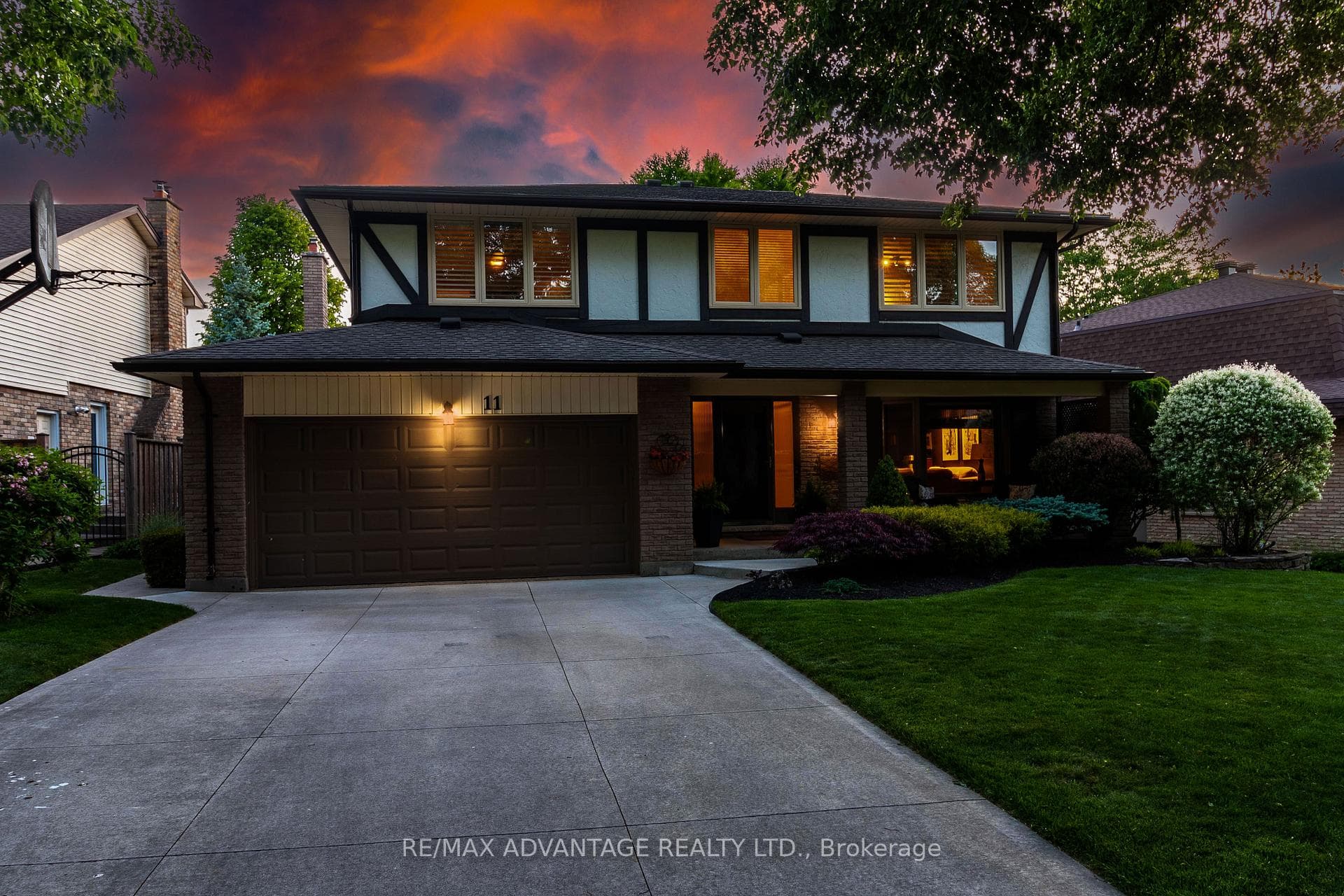 11 Farmington Crescent photo 46