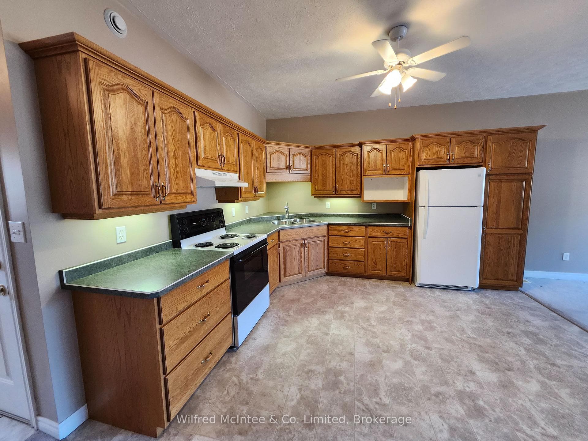 311 Martha Street photo 3